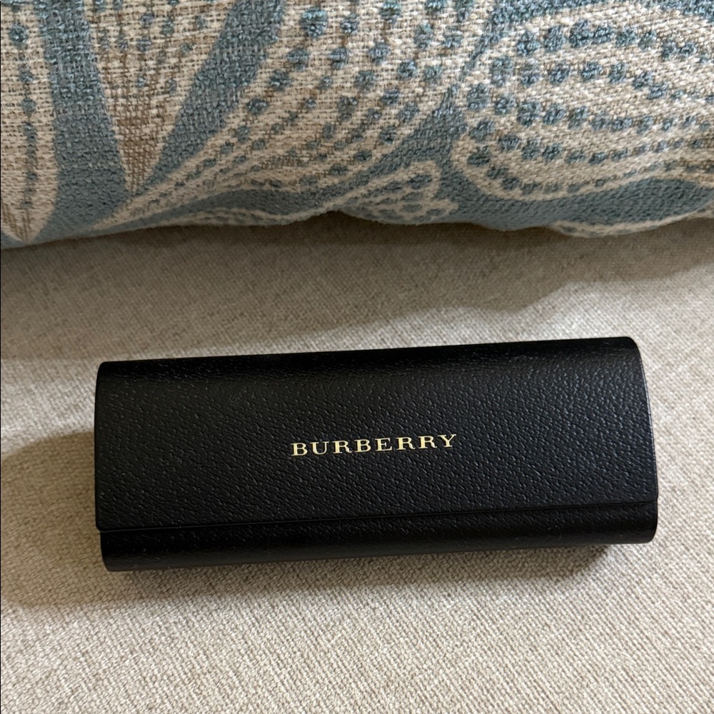 Burberry Black Textured Eyeglass Case